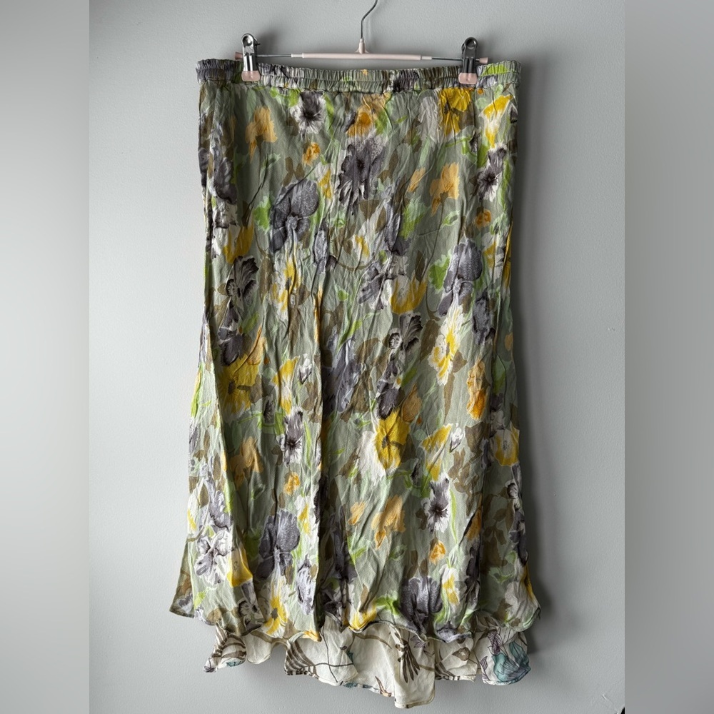 Casual Studio | Floral Midi Skirt